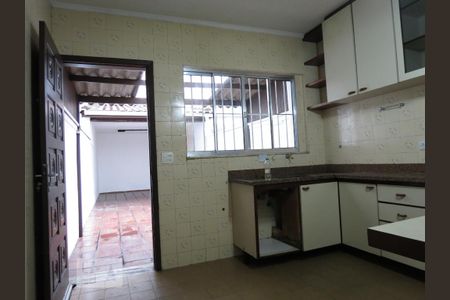 Cozinha de casa para alugar com 2 quartos, 90m² em Jardim Ester, São Paulo