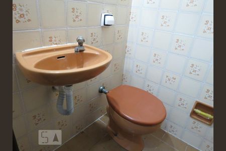 Lavabo de casa para alugar com 2 quartos, 90m² em Jardim Ester, São Paulo