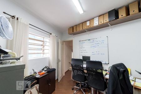 Casa para alugar com 232m², 3 quartos e 3 vagasEscritório