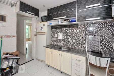 Apartamento à venda com 56m², 2 quartos e 1 vaga Apartamento à venda com 56m², 2 quartos e 1 vagaCozinha e Área de Serviço