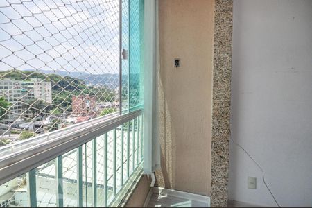 Apartamento à venda com 56m², 2 quartos e 1 vaga Apartamento à venda com 56m², 2 quartos e 1 vagaSala