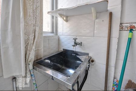 Apartamento à venda com 56m², 2 quartos e 1 vaga Apartamento à venda com 56m², 2 quartos e 1 vagaCozinha e Área de Serviço
