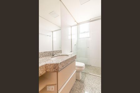 Apartamento à venda com 82m², 3 quartos e 2 vagasBanheiro da Suíte