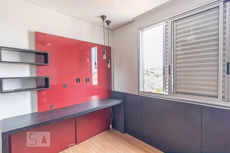 Apartamento à venda com 82m², 3 quartos e 2 vagasQuarto 2