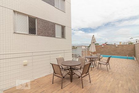 Apartamento à venda com 82m², 3 quartos e 2 vagasÁrea comum - Piscina