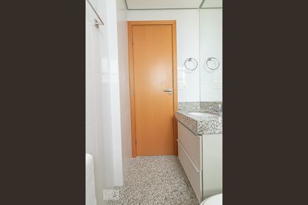 Apartamento à venda com 82m², 3 quartos e 2 vagasBanheiro da Suíte