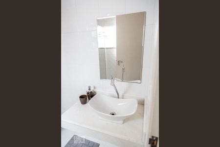 Casa à venda com 217m², 3 quartos e 2 vagasBanheiro Suíte 3