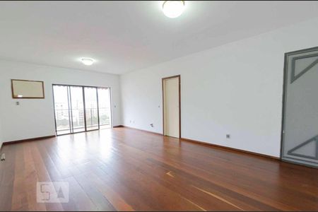 Apartamento à venda com 140m², 3 quartos e 2 vagasSala