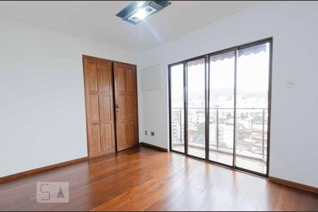 Apartamento à venda com 140m², 3 quartos e 2 vagasSuíte