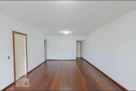 Apartamento à venda com 140m², 3 quartos e 2 vagasSala