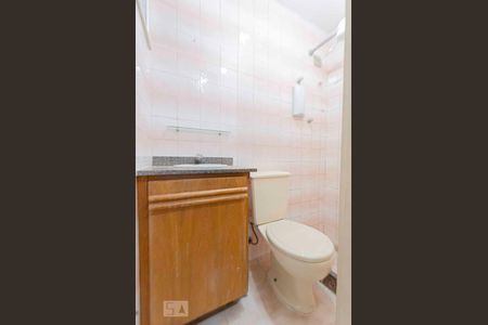 Apartamento à venda com 140m², 3 quartos e 2 vagasBanheiro de Serviço