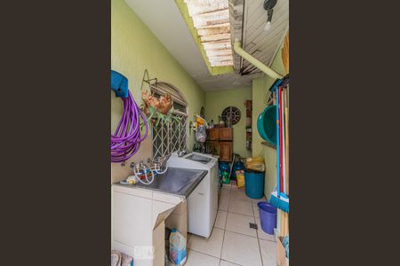 Casa à venda com 220m², 3 quartos e 2 vagasÁrea de Serviço