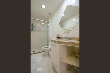 Apartamento à venda com 113m², 3 quartos e 2 vagas Apartamento à venda com 113m², 3 quartos e 2 vagasBanheiro