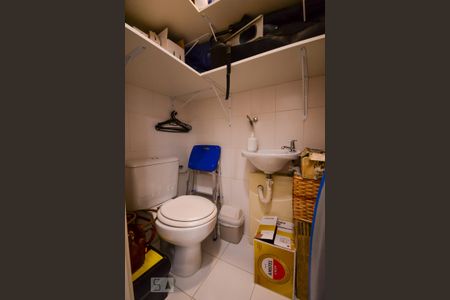 Apartamento à venda com 113m², 3 quartos e 2 vagas Apartamento à venda com 113m², 3 quartos e 2 vagasBanheiro de serviço