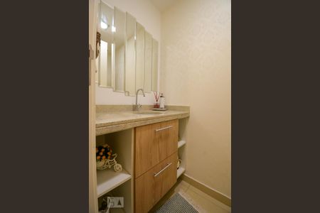 Apartamento à venda com 113m², 3 quartos e 2 vagas Apartamento à venda com 113m², 3 quartos e 2 vagasLavabo