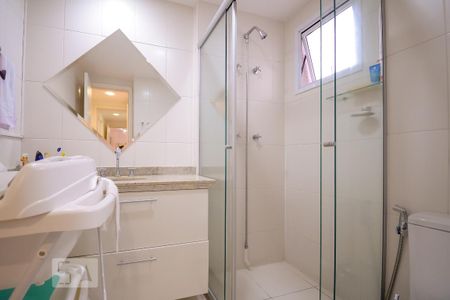 Apartamento à venda com 113m², 3 quartos e 2 vagas Apartamento à venda com 113m², 3 quartos e 2 vagasBanheiro da suíte