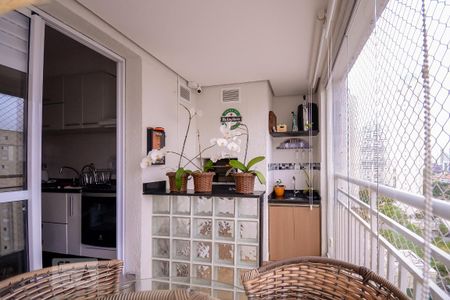 Apartamento à venda com 113m², 3 quartos e 2 vagas Apartamento à venda com 113m², 3 quartos e 2 vagasVaranda