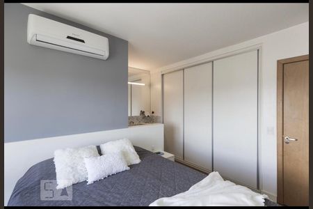Apartamento para alugar com 2 quartos, 80m² em Passo da Areia, Porto Alegre