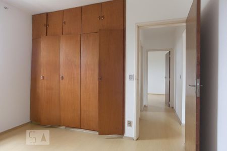 Apartamento à venda com 66m², 2 quartos e 1 vagaQuarto 2