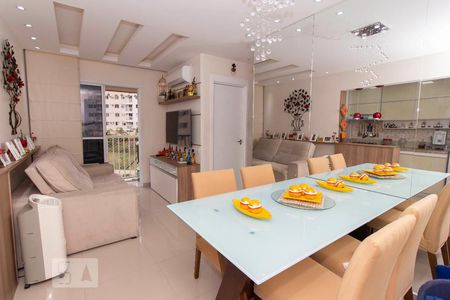 Sala de apartamento para alugar com 2 quartos, 53m² em Del Castilho, Rio de Janeiro