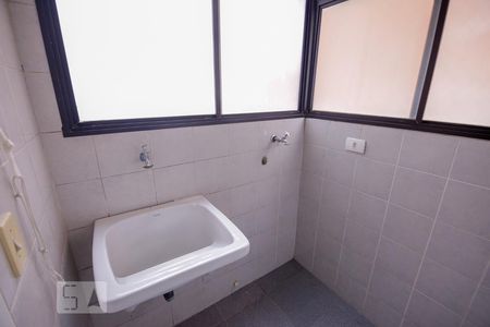 Apartamento para alugar com 72m², 2 quartos e 1 vagaÁrea de Serviço