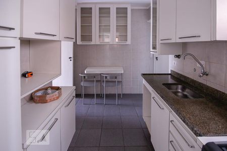 Apartamento para alugar com 72m², 2 quartos e 1 vagaCozinha