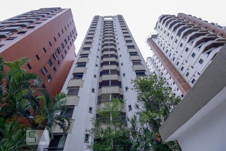 Apartamento para alugar com 72m², 2 quartos e 1 vagaFachada
