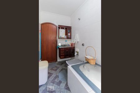 Casa para alugar com 219m², 3 quartos e 5 vagas Casa para alugar com 219m², 3 quartos e 5 vagasBanheiro da Suíte