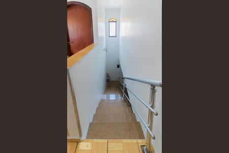 Escada de casa para alugar com 3 quartos, 219m² em Vila Santana, São Paulo