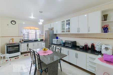 Casa para alugar com 219m², 3 quartos e 5 vagas Casa para alugar com 219m², 3 quartos e 5 vagasCozinha