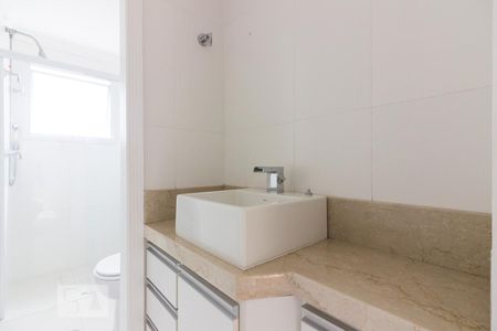 Apartamento à venda com 130m², 3 quartos e 3 vagasBanheiro Suite 1 e 2