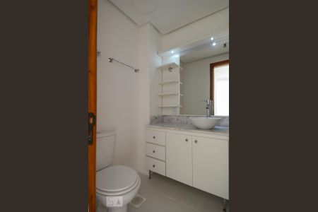 Banheiro de apartamento para alugar com 1 quarto, 57m² em Partenon, Porto Alegre