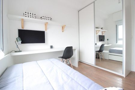 Quarto 1 de apartamento para alugar com 2 quartos, 75m² em Jardim São Paulo(zona Norte), São Paulo