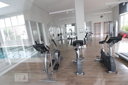 Apartamento para alugar com 75m², 2 quartos e 2 vagasÁrea comum - Academia