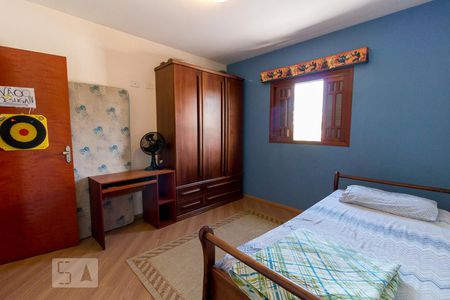 Casa à venda com 159m², 3 quartos e 4 vagasQuarto 2