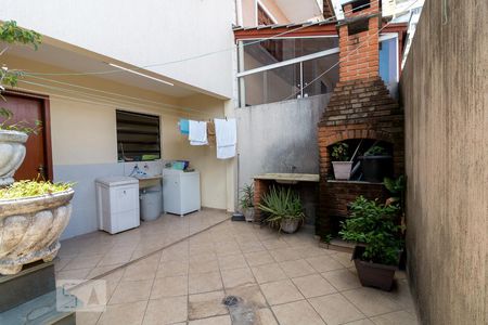 Casa à venda com 159m², 3 quartos e 4 vagasChurrasqueira