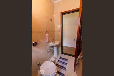 Casa à venda com 159m², 3 quartos e 4 vagasBanheiro social 2