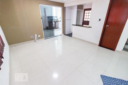 Sala de casa de condomínio para alugar com 3 quartos, 130m² em Boqueirão, Curitiba