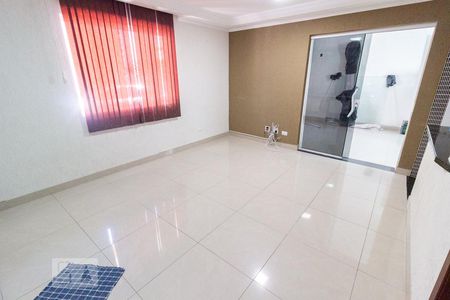 Sala de casa de condomínio para alugar com 3 quartos, 130m² em Boqueirão, Curitiba