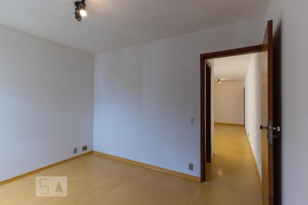Quarto de apartamento para alugar com 1 quarto, 67m² em Cambuí, Campinas
