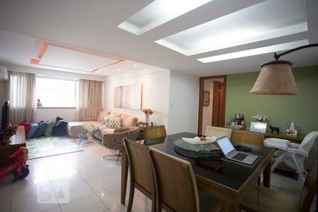 Apartamento à venda com 100m², 3 quartos e 1 vagaSala