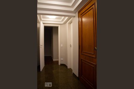 Corredor de apartamento para alugar com 3 quartos, 140m² em Perdizes, São Paulo