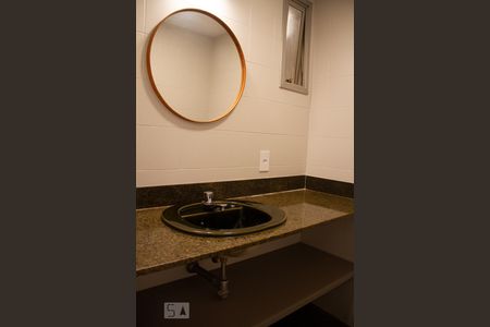 Lavabo de apartamento para alugar com 3 quartos, 140m² em Perdizes, São Paulo