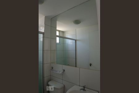 Banheiro de apartamento para alugar com 2 quartos, 57m² em Planalto, Belo Horizonte