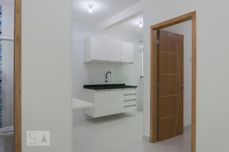 Cozinha de casa de condomínio para alugar com 1 quarto, 32m² em Vila Brasílio Machado, São Paulo