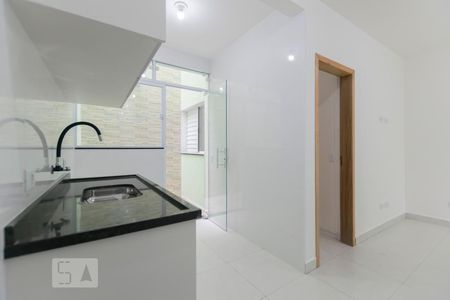 Cozinha de casa de condomínio para alugar com 1 quarto, 32m² em Vila Brasílio Machado, São Paulo
