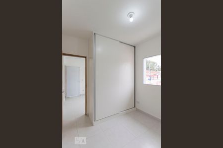Quarto (Armários) de casa de condomínio para alugar com 1 quarto, 32m² em Vila Brasílio Machado, São Paulo