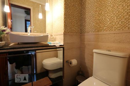 lavabo de apartamento para alugar com 3 quartos, 250m² em Vila Suzana, São Paulo