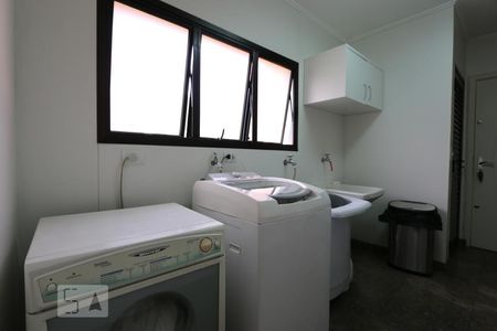 Apartamento para alugar com 250m², 3 quartos e 3 vagasarea de serviço