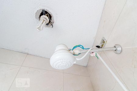 Casa para alugar com 100m², 1 quarto e 1 vagaChuveiro